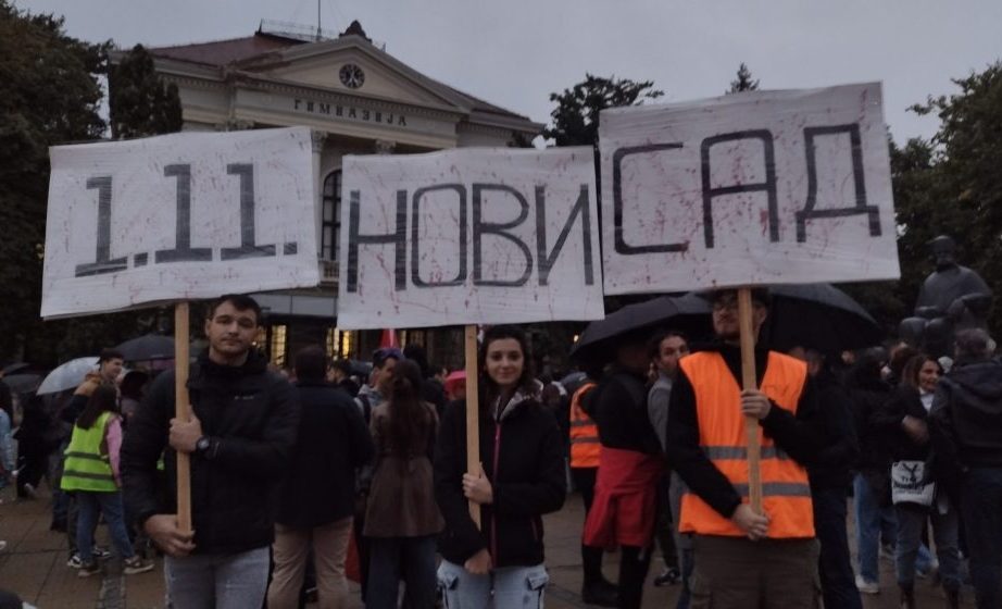 Kragujevački studenti i maturanti kreću za Beograd i Novi Sad od stadiona „Čika Dača” u Šumaricama 1