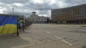 Vožnja vozom od Kijeva do Sumija traje oko pet sati. Sumi je ukrajinski grad koji se nalazi na 20 km od ruske granice, a danas na samo 15 km od fronta.