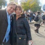 To je kraj režima, nemoguće je pobediti ovu energiju, mladost i lepotu: Javne ličnosti i građani ispratili studente ispred FDU koji pešače u Novi Sad 2