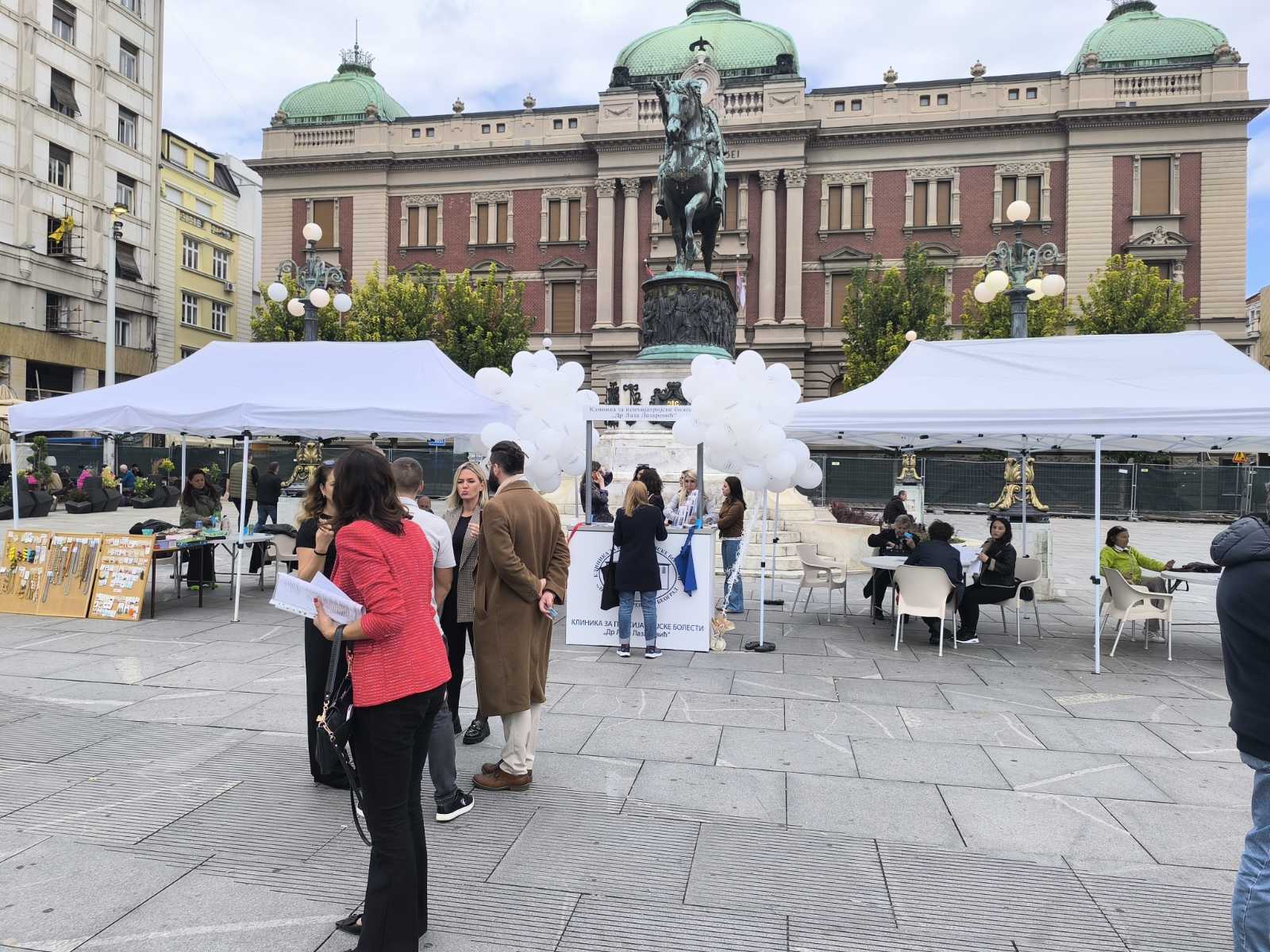 Reporter Danasa na skriningu mentalnog zdravlja na Trgu republike: Odgovor jedne gospođe savršeno opisuje stanje u kojem je Srbija 4 Reporter Danasa na skriningu mentalnog zdravlja na Trgu republike: Odgovor jedne gospođe savršeno opisuje stanje u kojem je Srbija 4