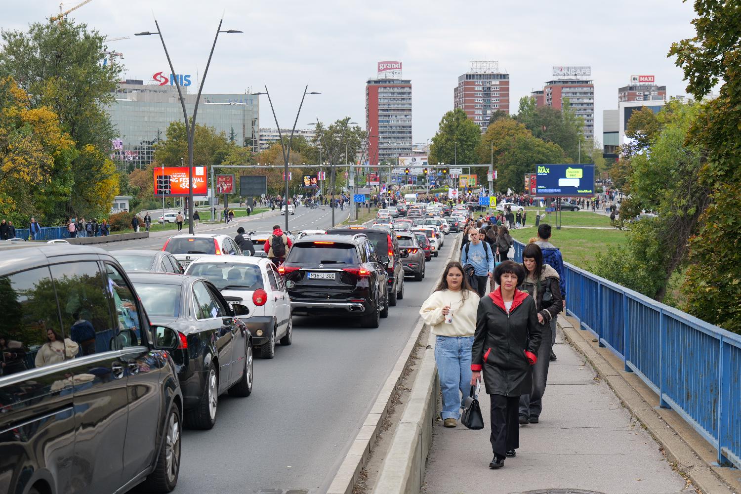 "Borimo se za društvo gde će obrazovanje biti stub": Skup podrške prosvetarima "Snaga kolektiva, sloboda izbora" u Beogradu (FOTO) 6 "Borimo se za društvo gde će obrazovanje biti stub": Skup podrške prosvetarima "Snaga kolektiva, sloboda izbora" u Beogradu (FOTO) 6