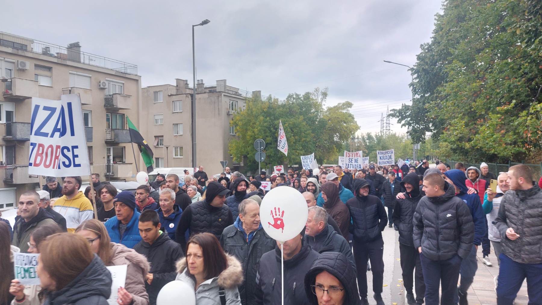 U toku je studentski protest: "Oslobođenje Bora - za čistiji grad i zdraviju budućnost dece" (FOTO/VIDEO) 2 Bor protest