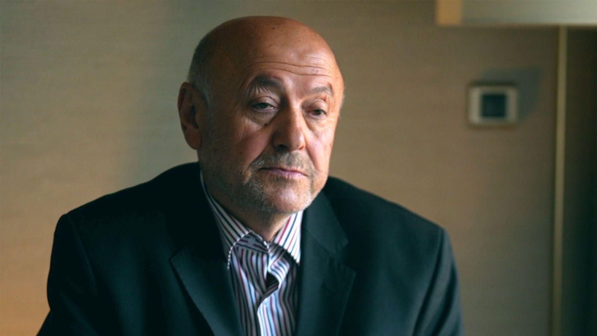 Od anđela do čudovišta: Turski humanitarac nudio pomoć u zamenu za seks 6 Čovek u odelu