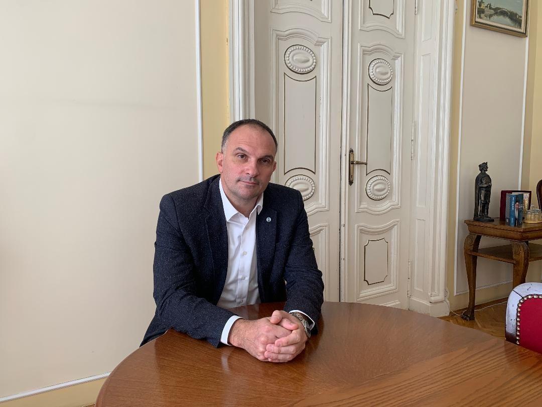 Zrenjanin: Pij vodu, ako smeš 4 Simo Salapura, gradonačelnik Zrenjanina