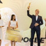 "Učitelj, drug, a ponekad i roditelj": Ko je niški nastavnik harmonike Predrag Jovanović koji je dobio nagradu "Prosvetitelj" Fondacije "Alek Kavčić" 5