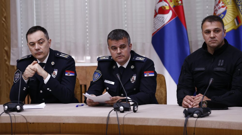 Ko je Zoran Šašić, koji je sa mesta pomoćnika direktora policije iznenada otišao u penziju? 1