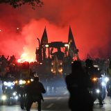 Rojters i AP o komemoraciji u Novom Sadu: Okupljanja jačaju pritisak na Vučića 4