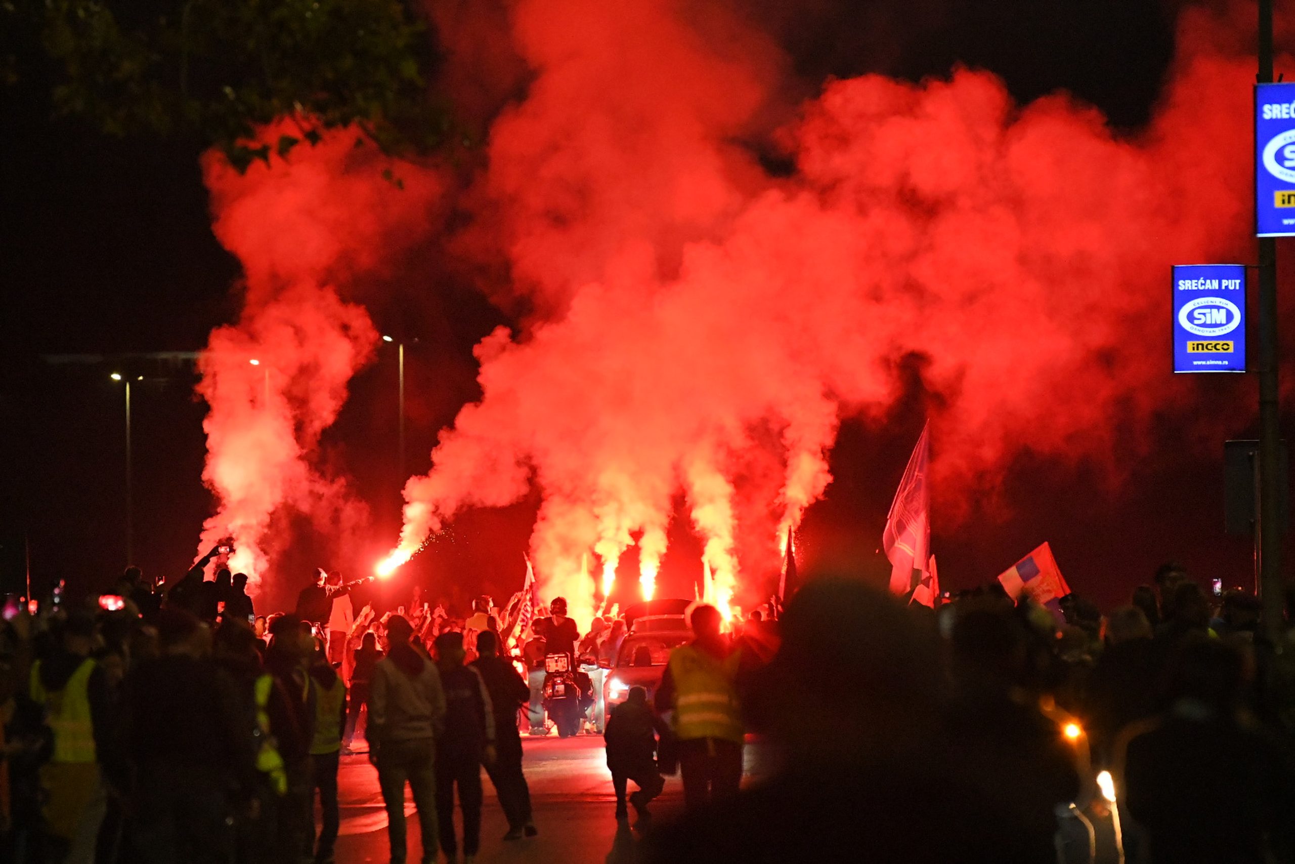 Doček kroz fotografije: Novosađani dočekuju studente i građane iz svih krajeva Srbije povodom godišnjice od pada nadstrešnice 22