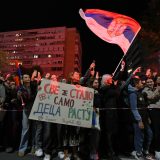 Agencija Frans pres o dočeku: Godinu dana posle tragedije na železničkoj stanici, hiljade ljudi stižu u Novi Sad 1