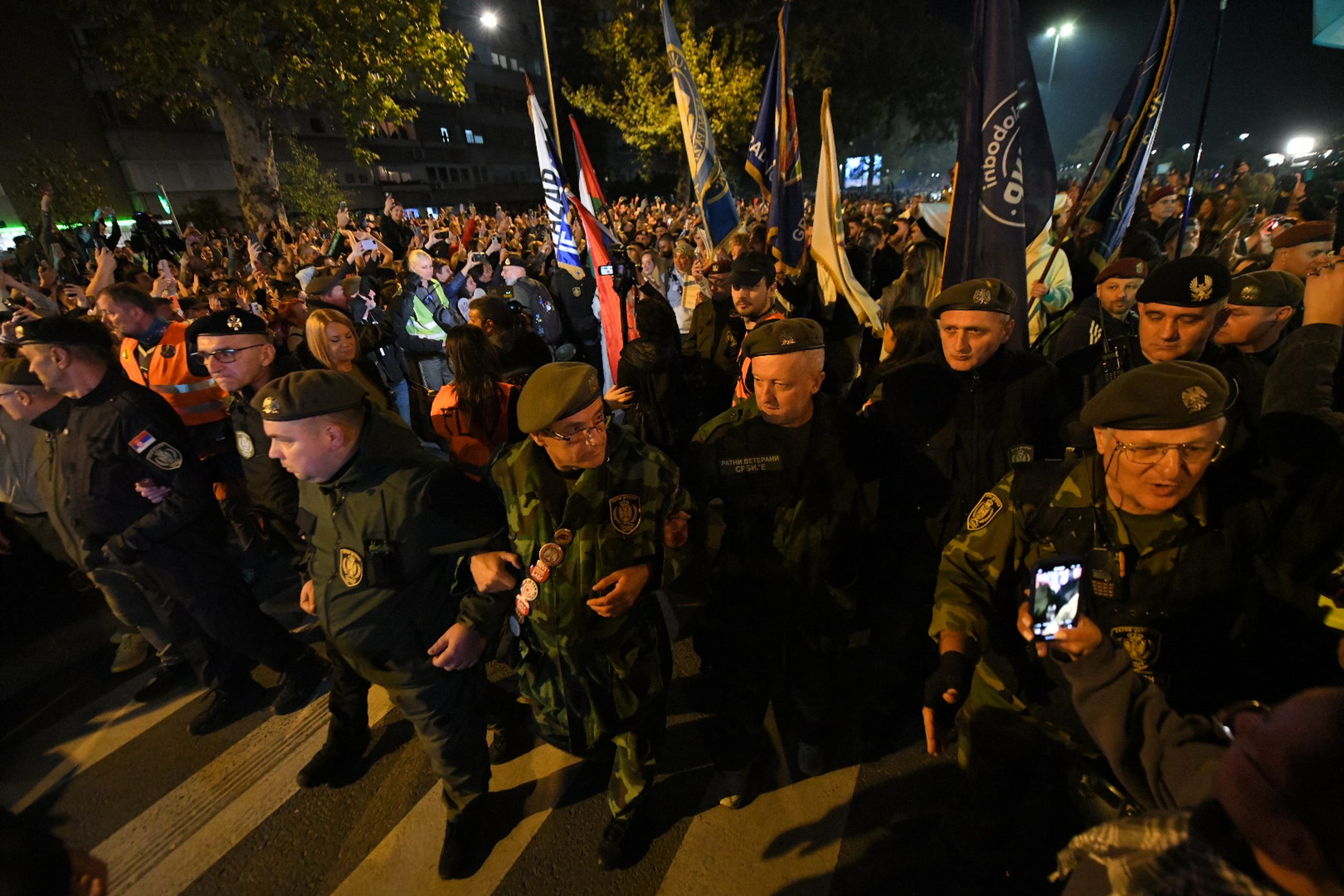 Doček kroz fotografije: Novosađani dočekuju studente i građane iz svih krajeva Srbije povodom godišnjice od pada nadstrešnice 17