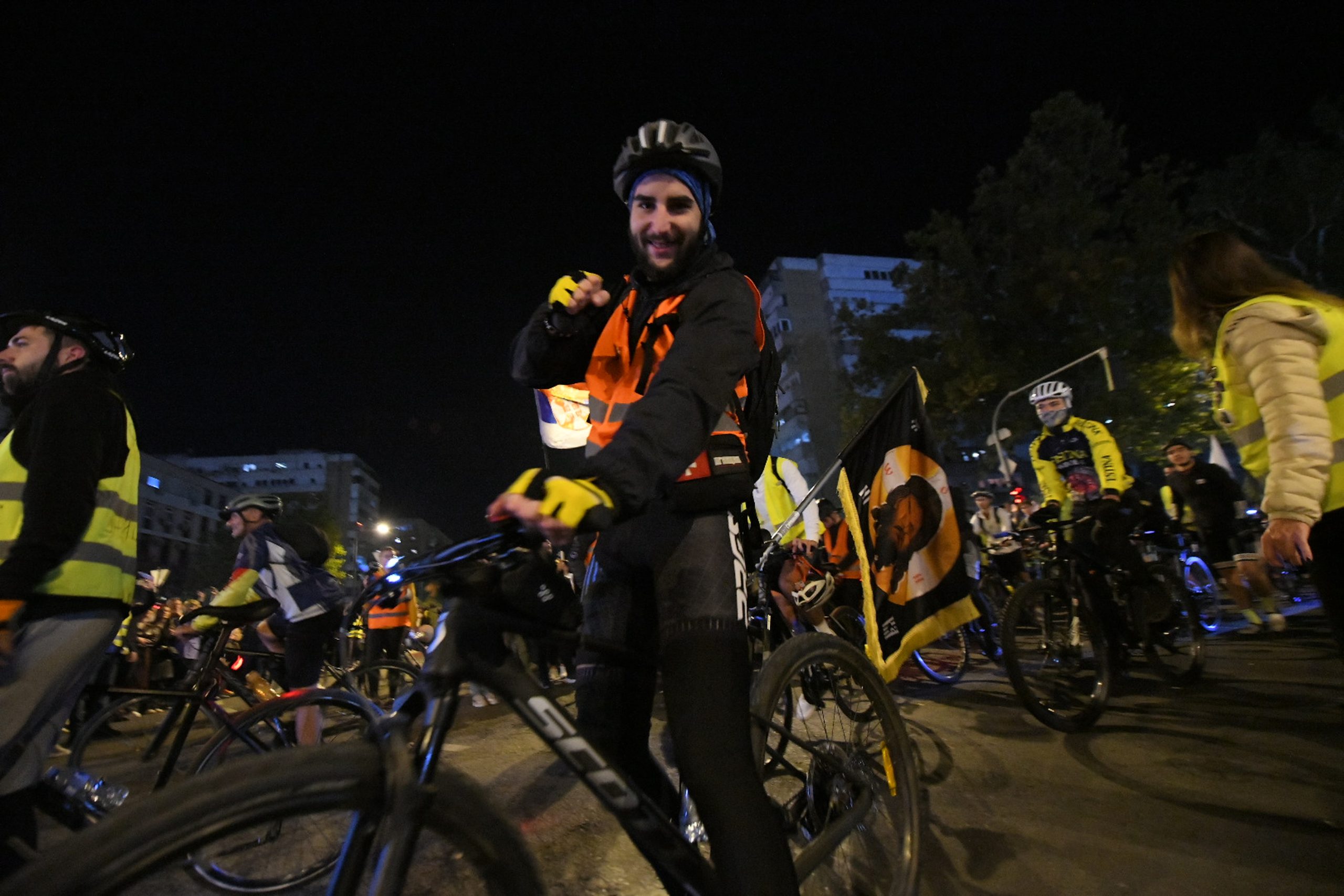 Doček kroz fotografije: Novosađani dočekuju studente i građane iz svih krajeva Srbije povodom godišnjice od pada nadstrešnice 12