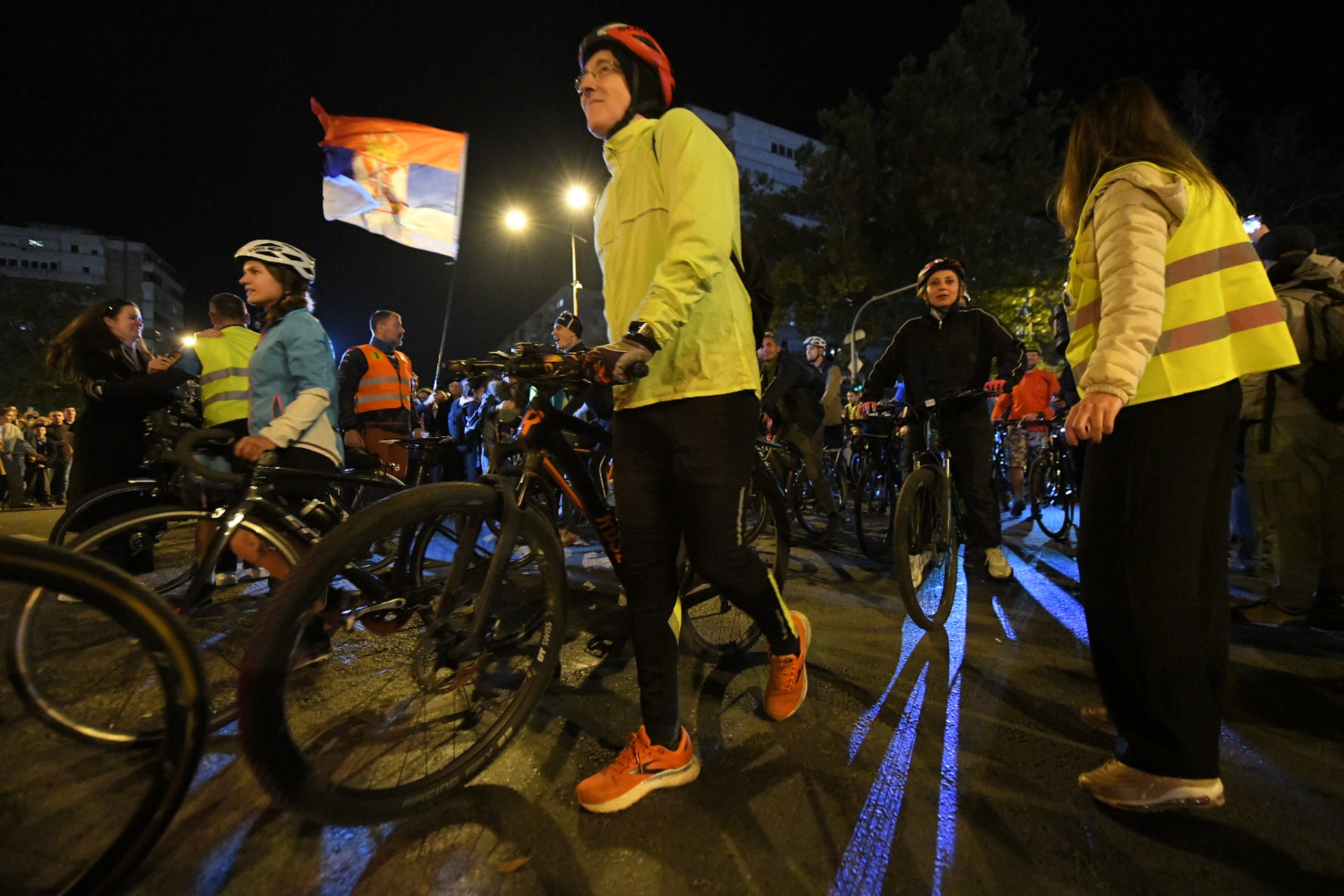 Doček kroz fotografije: Novosađani dočekuju studente i građane iz svih krajeva Srbije povodom godišnjice od pada nadstrešnice 13