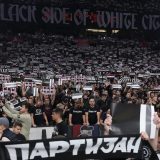 Partizan kažnjen zbog transparenta sa likom Murata, preti pražnjenje “Arene” 2