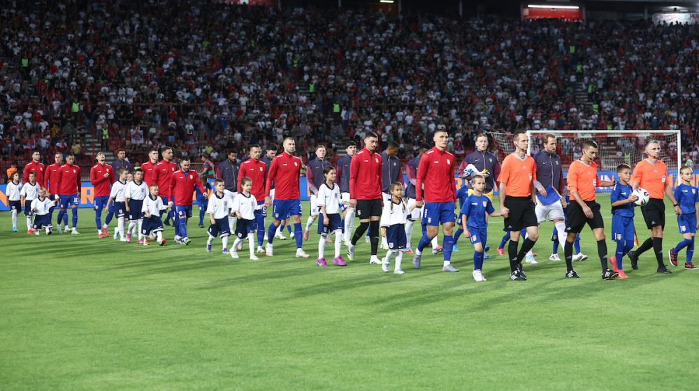 "I dalje ne znamo ko su ljudi koji su disciplinovali ljude na tribinama Marakane": Nekadašnji golman na RTS-u podsetio na incident na meču Srbija - Engleska 1