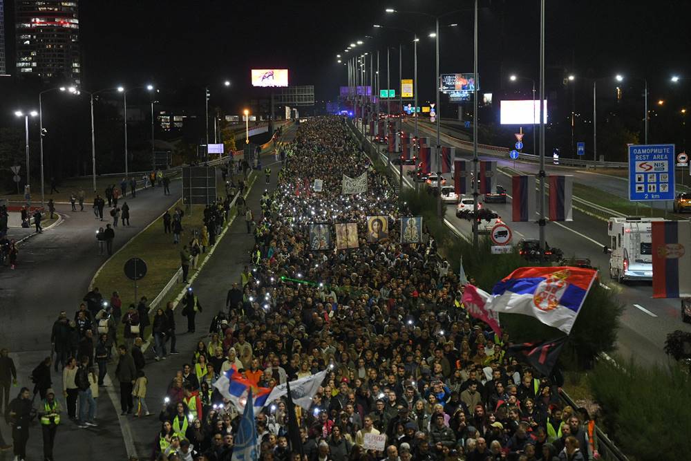 Komemorativna šetnja u Beogradu u slikama (FOTO) 6 Komemorativna šetnja u Beogradu u slikama (FOTO) 6