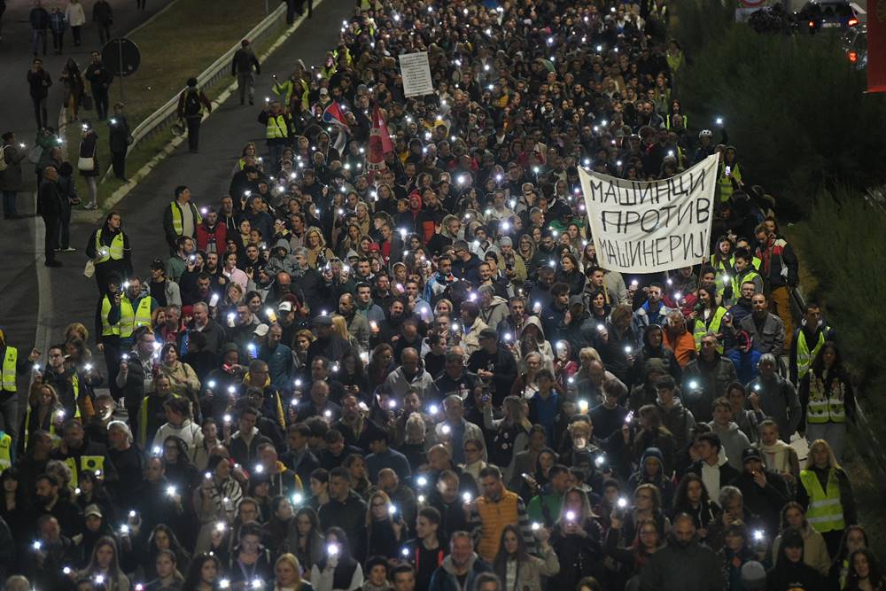 Komemorativna šetnja u Beogradu u slikama (FOTO) 10 Komemorativna šetnja u Beogradu u slikama (FOTO) 10