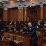 Opozicija zamera što se odgovornost za objekte prebacuje na građane, vlast navodi da je neophodno 5