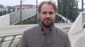 Politikologu Ognjenu Gogiću priznanje UNS-a na Kosovu za pozitivan primer saradnje s medijima 15