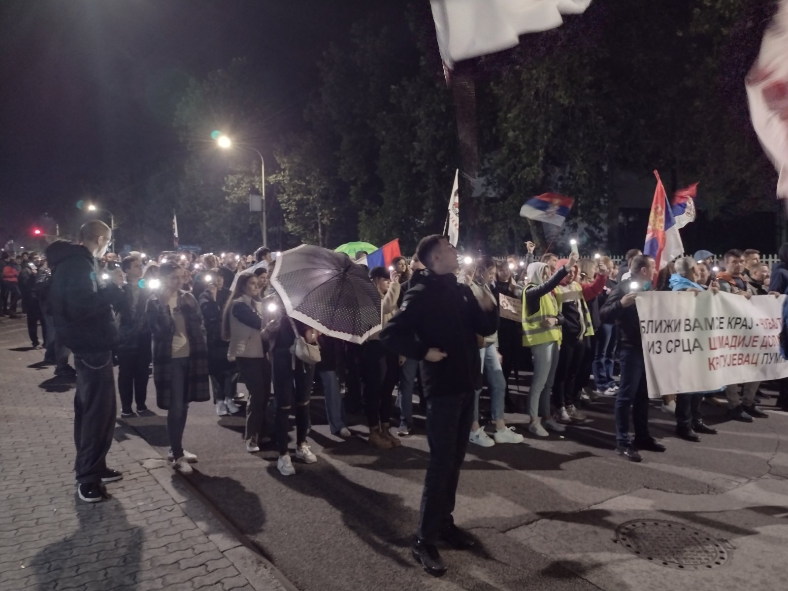 Završene komemorativne šetnje širom Srbije: Studenti pozvali na novi skup 1. novembra (VIDEO, FOTO) 3