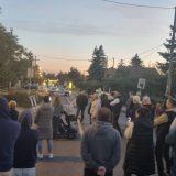 Stanovnici Jajinaca ponovo blokirali Avalski put: Već peti dan nemaju vodu 4