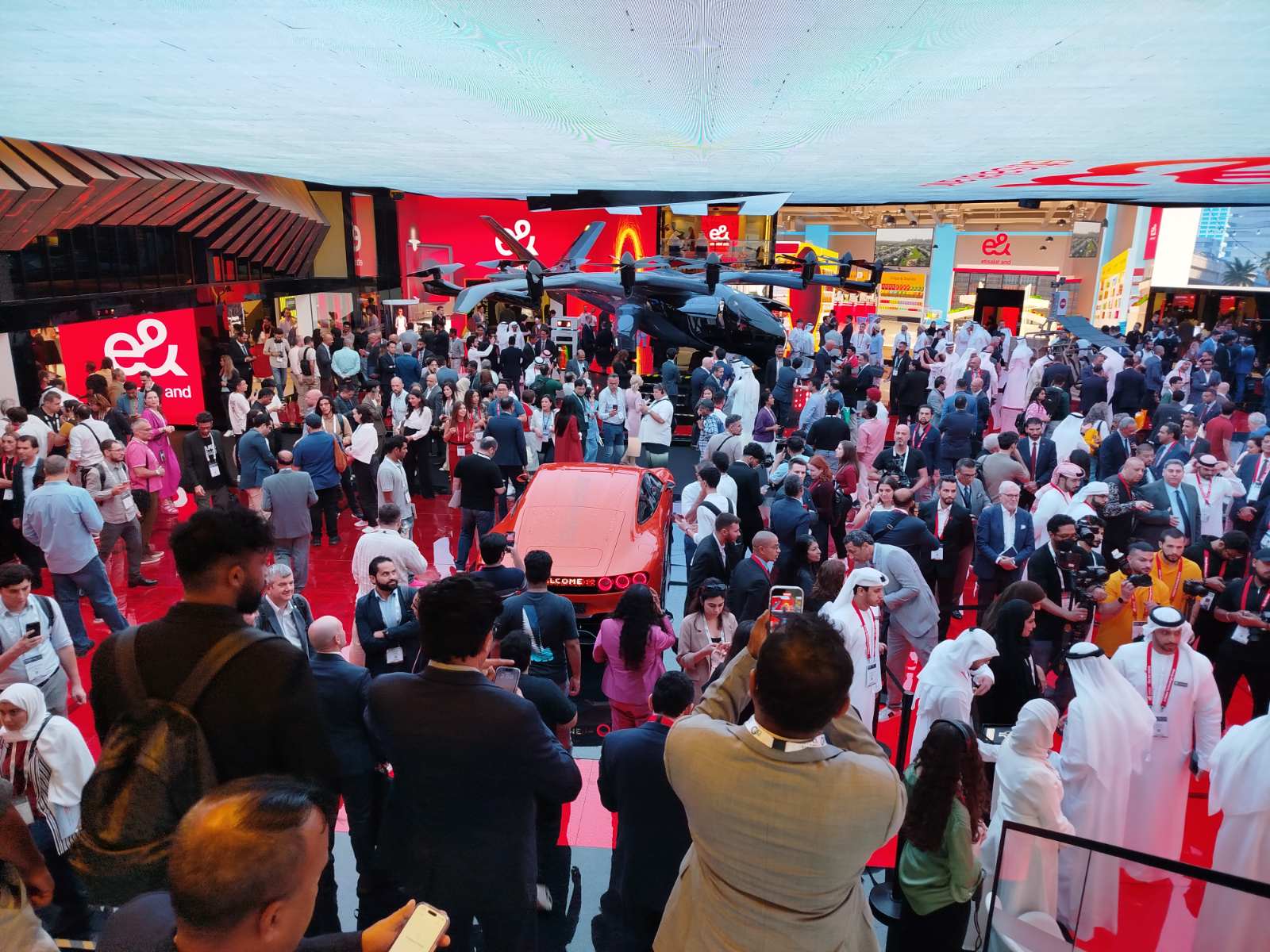 Budućnost je stigla: Roboti se prave kao veš-mašine, a evo kako izgledaju leteći automobili koji čekaju dozvolu za komercijalno poletanje 3