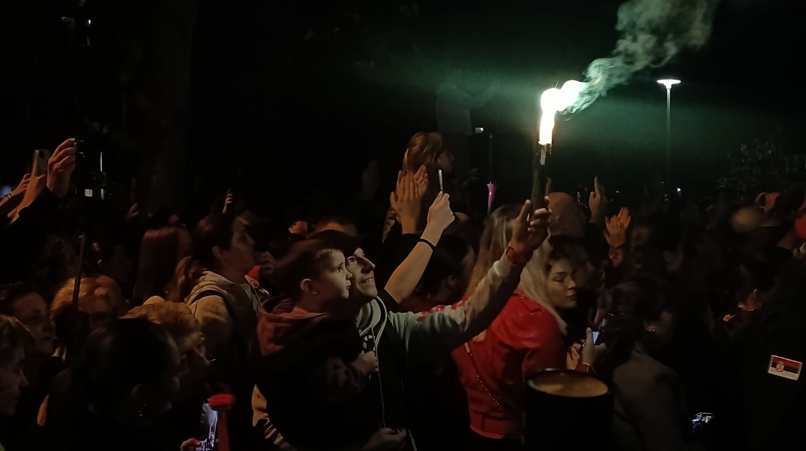 Doček kroz fotografije: Novosađani dočekuju studente i građane iz svih krajeva Srbije povodom godišnjice od pada nadstrešnice 4