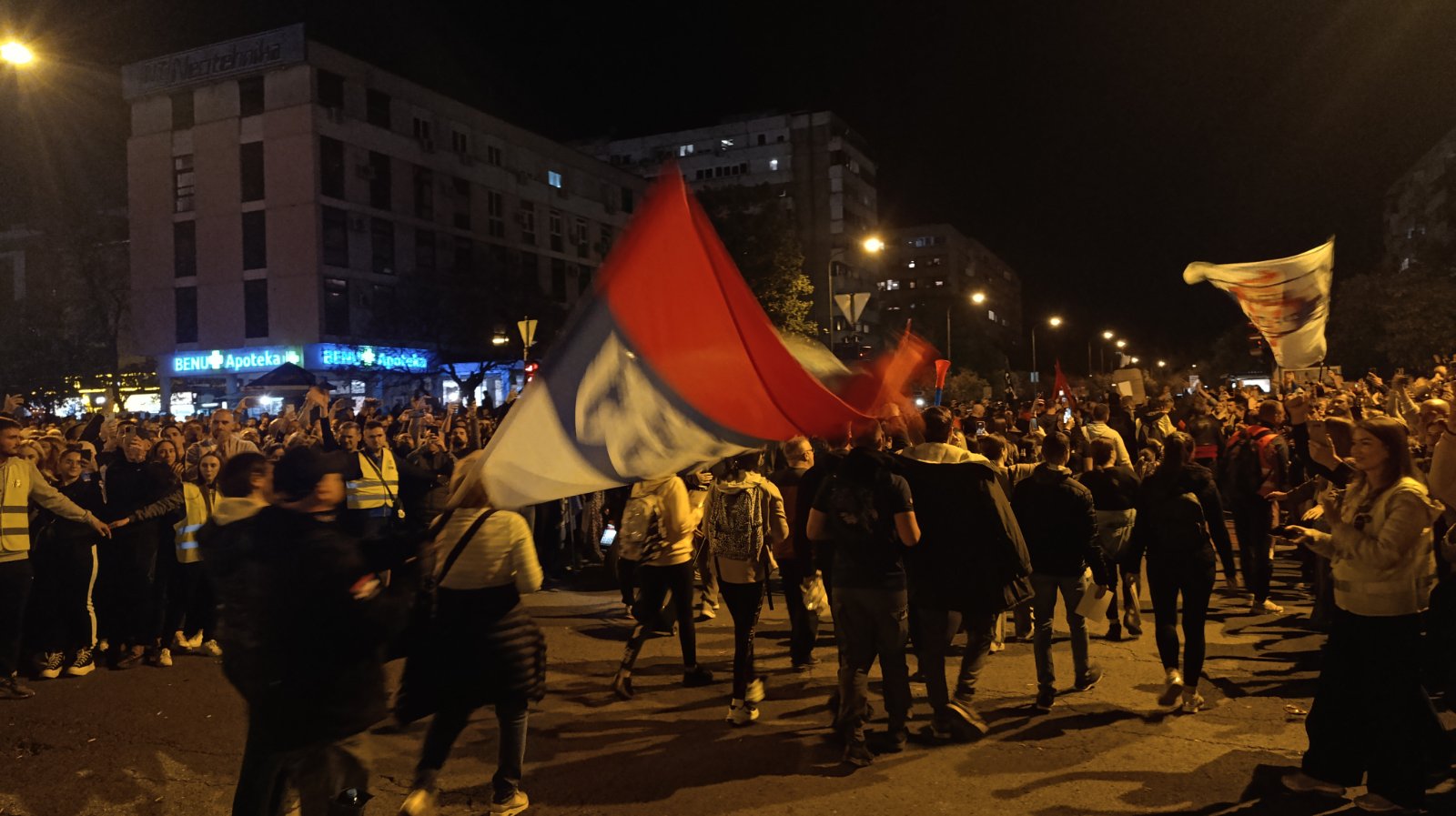 Doček kroz fotografije: Novosađani dočekuju studente i građane iz svih krajeva Srbije povodom godišnjice od pada nadstrešnice 9