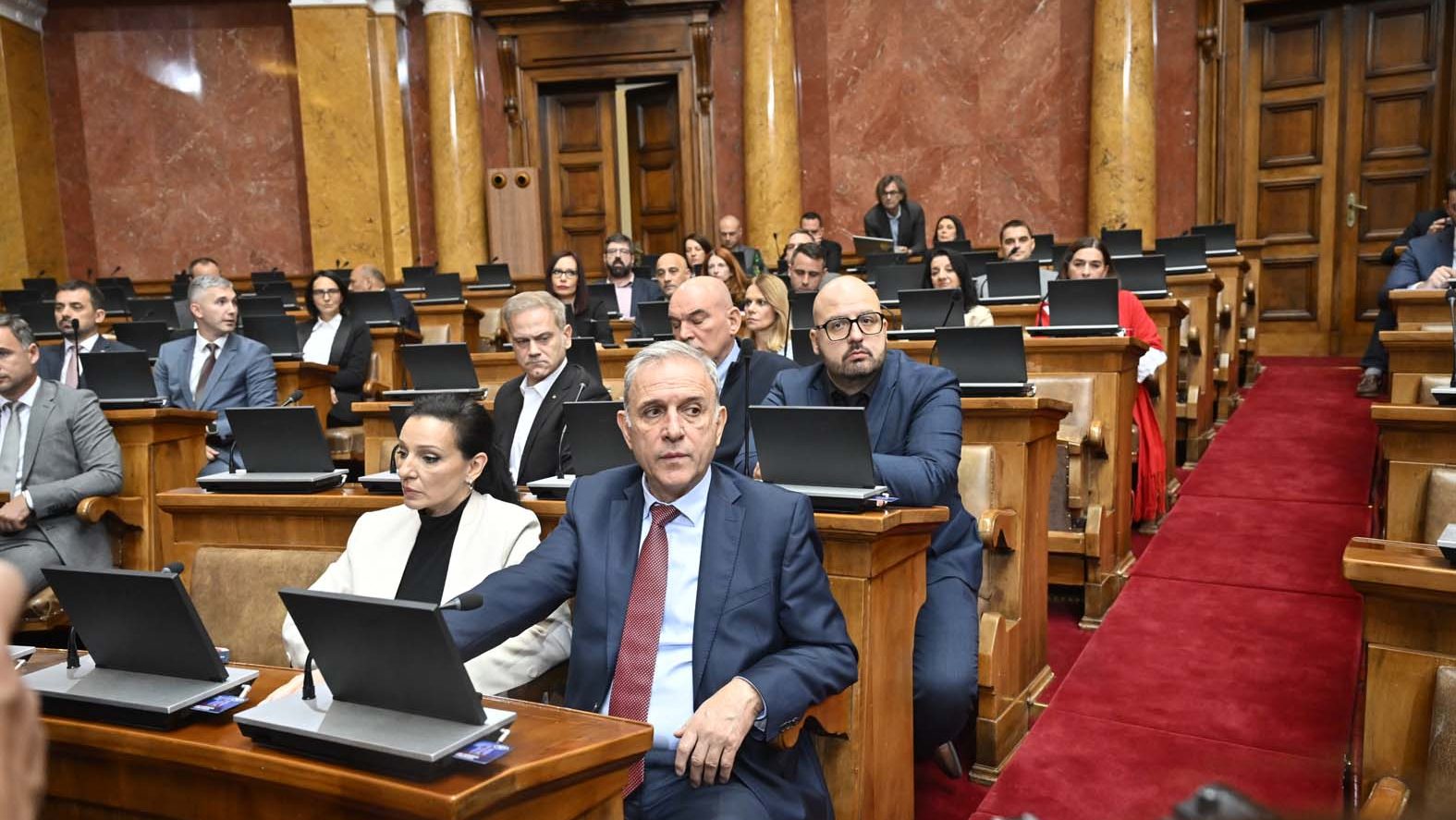 Odloženo razmatranje kazni Mariniki Tepić i Zdravku Ponošu