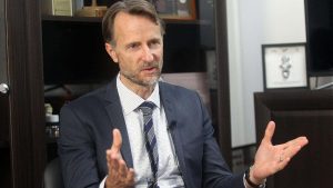 Šta je šef misije EU u Srbiji poručio u Skupštini? 1