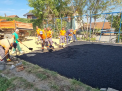 Kad nam Ćaci par lopata asfalta nabaci: Fenomen obnovljenog košarkaškog igrališta bez koša na kragujevačkoj Pivari (FOTO) 7