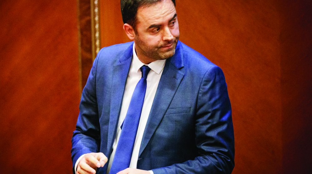 Mandataru nove Vlade Kosova polako ističe vreme da parlamentu predloži sastav kabineta 8