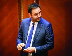 Mandataru nove Vlade Kosova polako ističe vreme da parlamentu predloži sastav kabineta 11