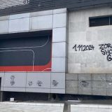 Rektor Đokić i Zoran Kesić na meti režima: Vlast krije ko piše grafite mržnje, jer stoji iza njih 8