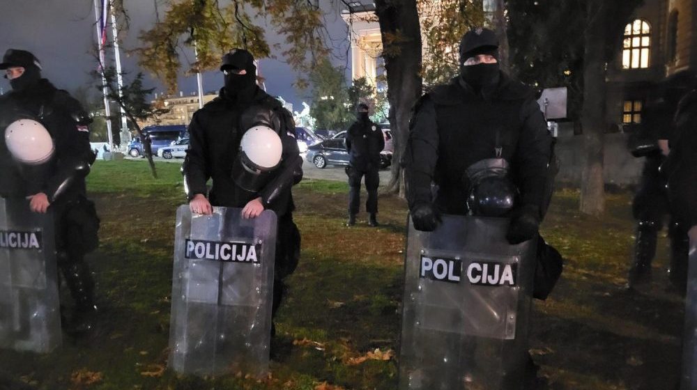 Dačić najavljuje: Novi kolektivni ugovor i veće plate za policajce 8