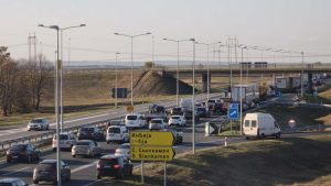 Putevi Srbije upozoravaju građane: Ne otvarajte SMS poruke o kaznama za saobraćajne prekršaje 1