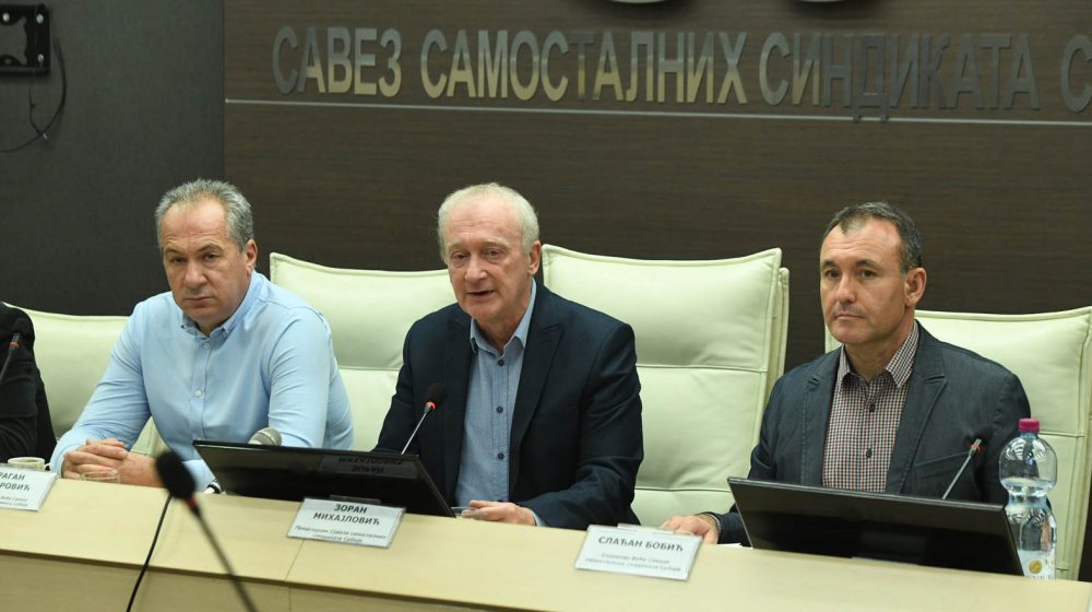 Javna sednica Saveza samostalnih sindikata Srbije u četvrtak ispred zgrade Vlade Srbije 12