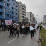 Srednjoškolci u Novom Sadu bojkotuju nastavu, pružaju podršku Jaćimovićima i Dijani Hrka 5