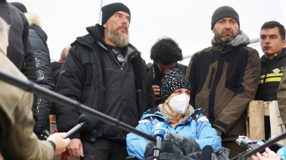 Ko su veterani koji čuvaju Dijanu Hrku? 13