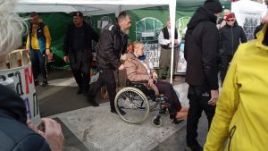 Upozorenje dr Slavice Plavšić: Dijana Hrka je blizu granice izdržljivosti, preti joj hladnoća koja ulazi u srž snage i života 16 Upozorenje dr Slavice Plavšić: Dijana Hrka je blizu granice izdržljivosti, preti joj hladnoća koja ulazi u srž snage i života 15