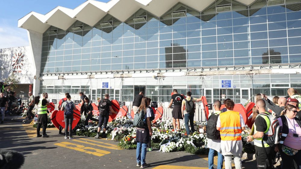 U Beogradu, Novom Sadu i Nišu 16 minuta tišine u znak sećanja na studentkinju Anju Radonjić 11