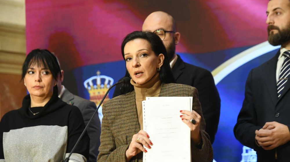 Tepić: Vlasnik Alta banke Davor Macura je "maska za finansijske operacije braće Vučić" 10