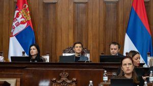 Skupština Srbije: Opozicija o napadima kod Skupštine i novcu u budžetu za prosvetu 21