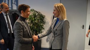 “Vlada ne postoji”: Zašto je predsednica Skupštine na dan glasanja u poseti Briselu? 12