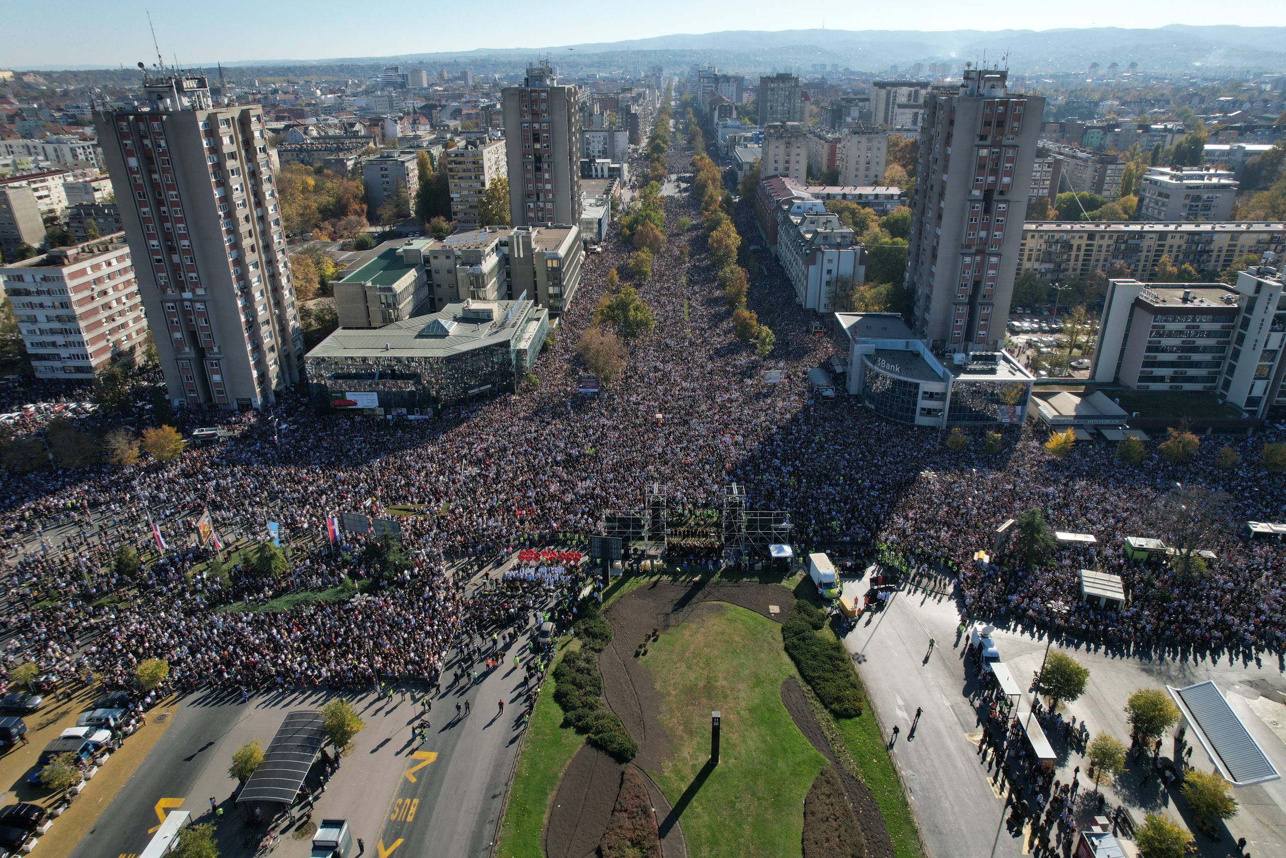 Njujork tajms o Dijani Hrki: Neverovatna majka, štrajkuje glađu kako bi žrtve pada nadstrešnice dobile pravdu 2