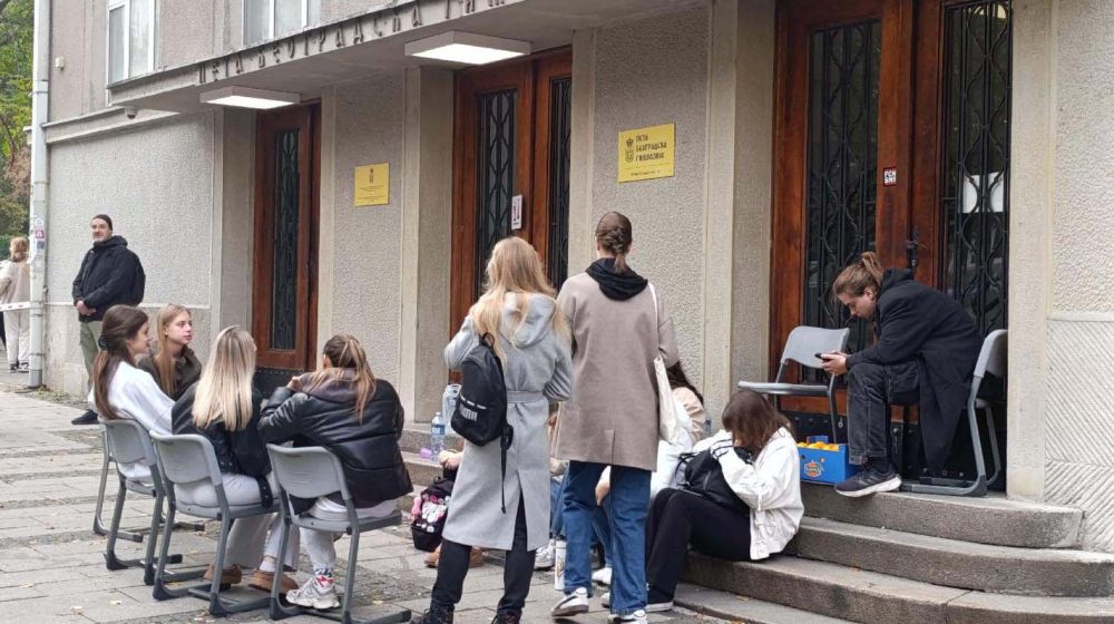 "Ne napuštamo Petu": Roditelji i učenici Pete gimnazije pozvali na okupljanje ispred škole sutra u 7.30 1