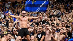 Košarkaši Srbije pobedili su Bosnu i Hercegovinu u drugom kolu kvalifikacija za Svetsko prvenstvo rezultatom 74:72 (15:13, 24:22, 19:16, 14:23).