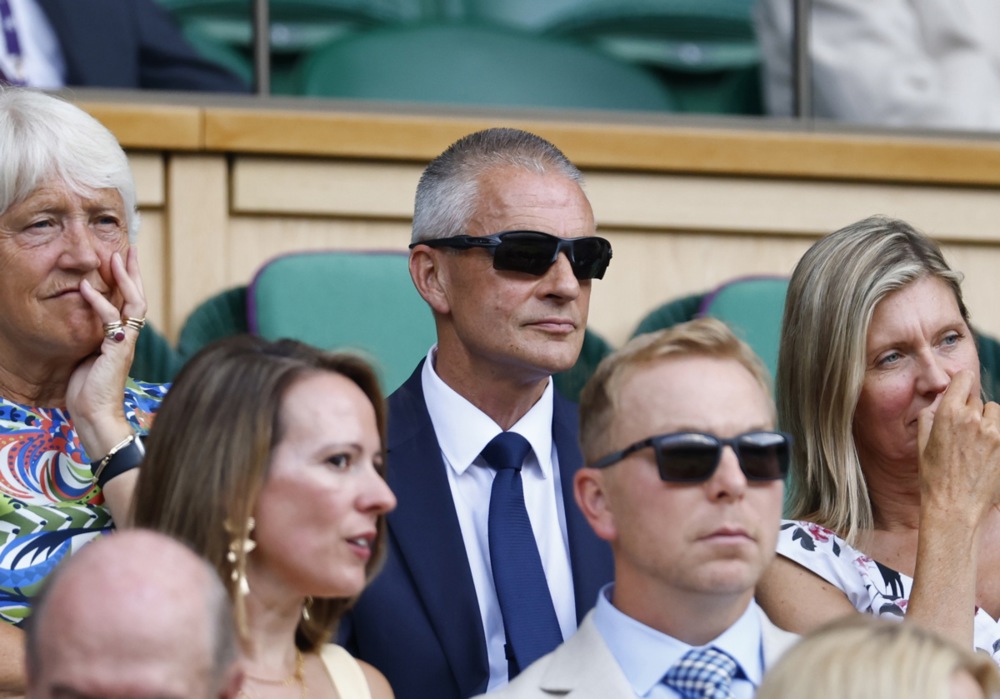 "Obeleženi skandalima": Ko je rukovodeći dvojac BBC koji su podneli ostavke zbog montiranog govora Trampa? 3