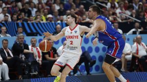 Sehmuš Hazer (Turska) i Nikola Jokić (Srbija)