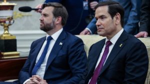 Prvi znakovi borbe za Trampovog naslednika: "Izbor između pit bula i pudle" 11