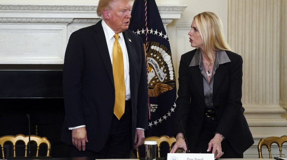 Donald Tramp i Pem Bondi